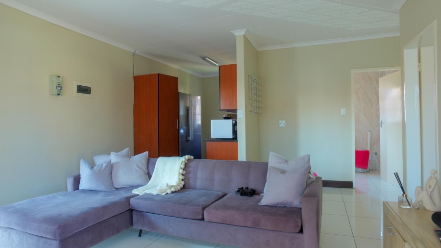 2 Bedroom Property for Sale in Waterval East North West
